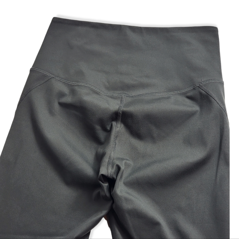 Girlfriend Collective Crop Leggings - Picture 6 of 7